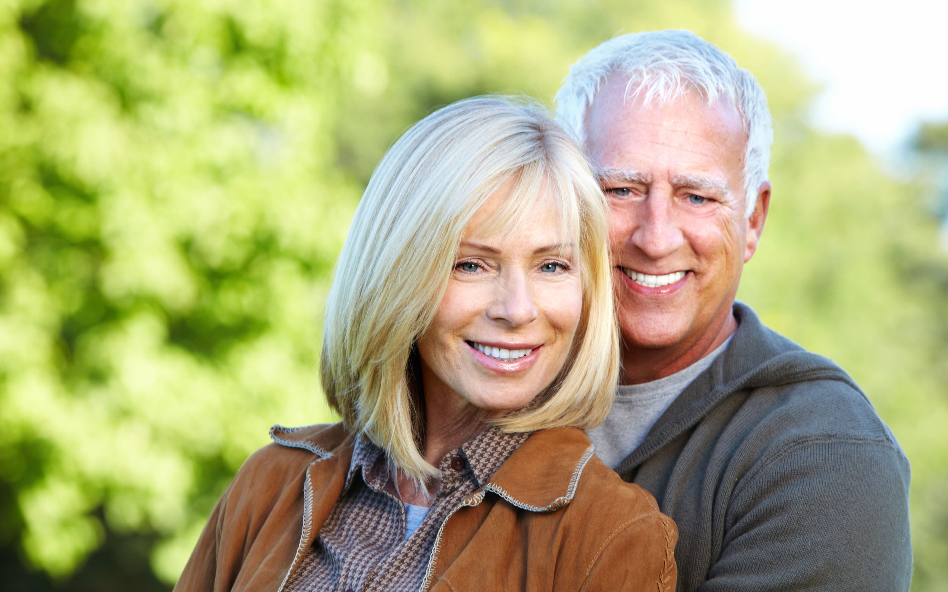 Implant-supported dentures